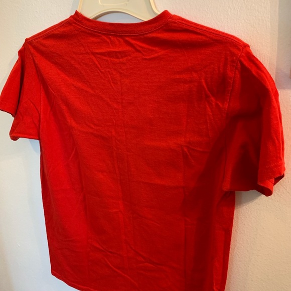 Boy red top - Picture 3 of 3